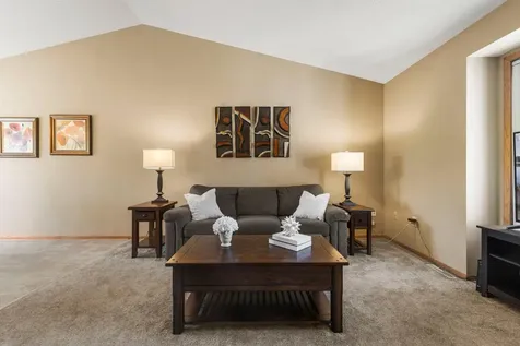 9044 Sequoia Road Woodbury MN 55125