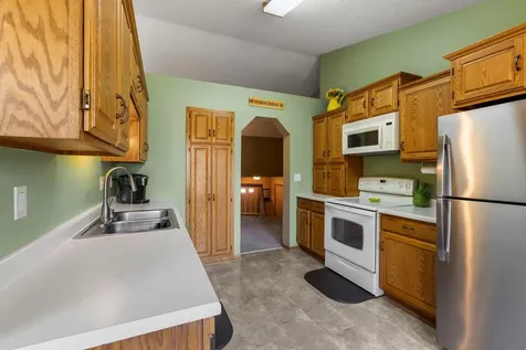 9044 Sequoia Road Woodbury MN 55125