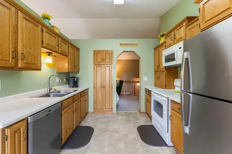 9044 Sequoia Road Woodbury MN 55125