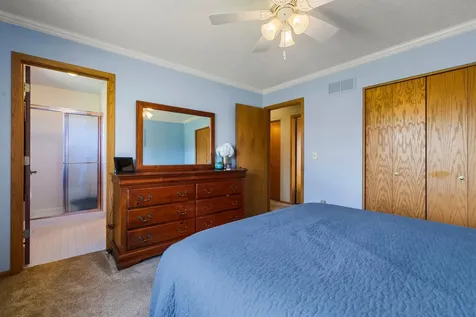 9044 Sequoia Road Woodbury MN 55125