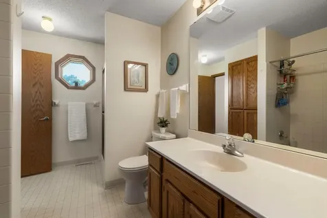 9044 Sequoia Road Woodbury MN 55125