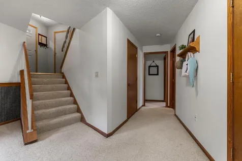 9044 Sequoia Road Woodbury MN 55125