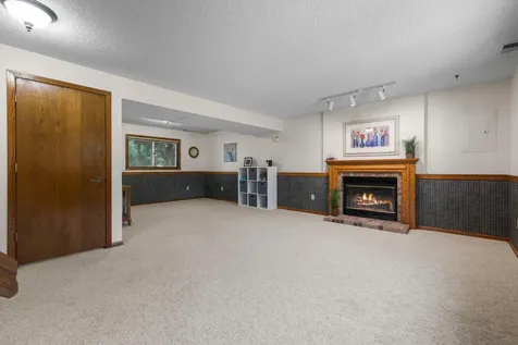 9044 Sequoia Road Woodbury MN 55125