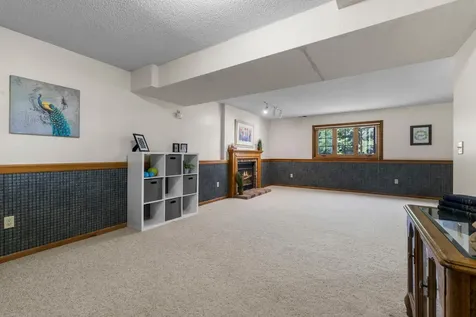 9044 Sequoia Road Woodbury MN 55125