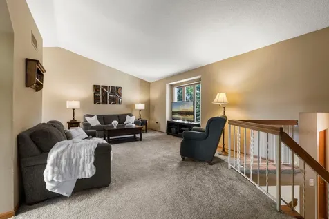9044 Sequoia Road Woodbury MN 55125
