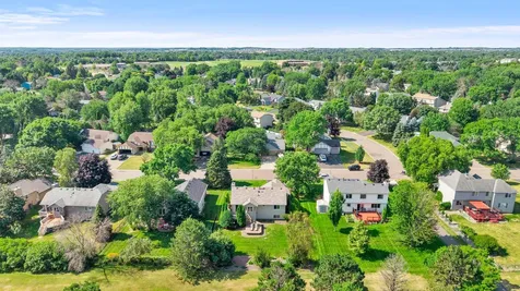 9044 Sequoia Road Woodbury MN 55125