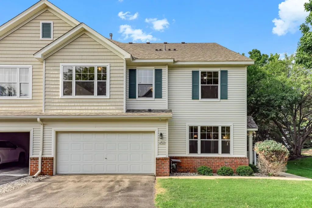 1713 Countryside Drive Shakopee MN 55379