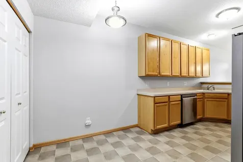 1713 Countryside Drive Shakopee MN 55379