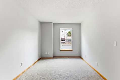 1713 Countryside Drive Shakopee MN 55379