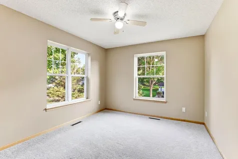 1713 Countryside Drive Shakopee MN 55379