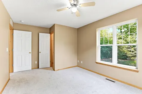 1713 Countryside Drive Shakopee MN 55379