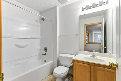 1713 Countryside Drive Shakopee MN 55379