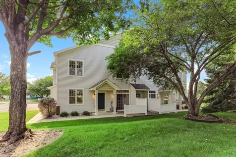 1713 Countryside Drive Shakopee MN 55379