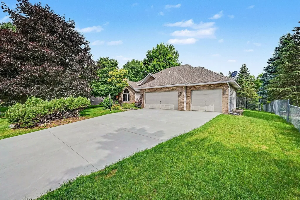 2522 S Windsor Lane Woodbury MN 55125