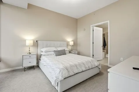 465 Nicollet Mall Minneapolis MN 55401