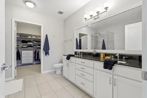 465 Nicollet Mall Minneapolis MN 55401