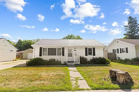 1624 4th Street S Moorhead MN 56560