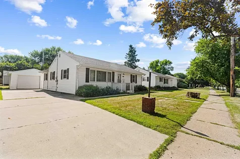 1624 4th Street S Moorhead MN 56560