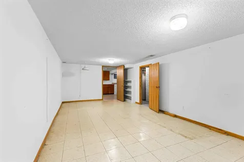 1624 4th Street S Moorhead MN 56560
