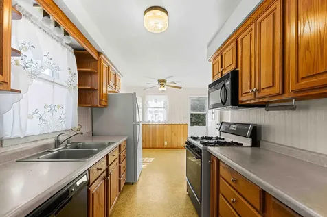 1624 4th Street S Moorhead MN 56560