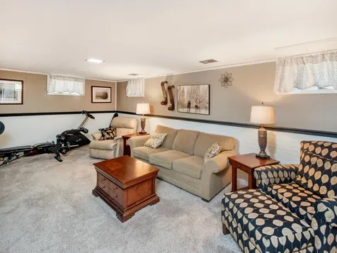 722 24th Avenue N South Saint Paul MN 55075