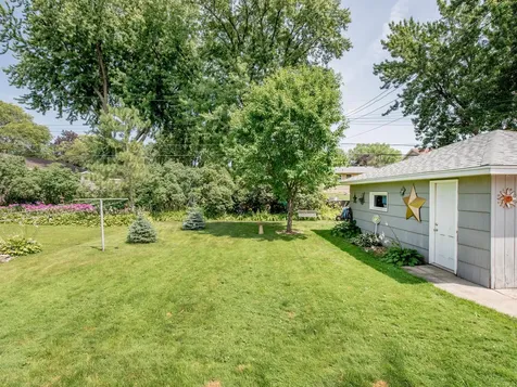 722 24th Avenue N South Saint Paul MN 55075