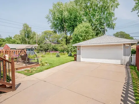722 24th Avenue N South Saint Paul MN 55075