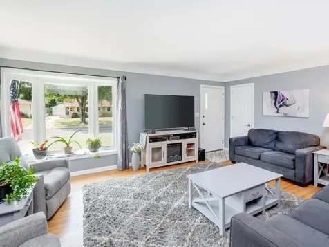 722 24th Avenue N South Saint Paul MN 55075