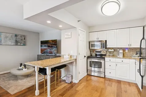 78 10th Street E Saint Paul MN 55101