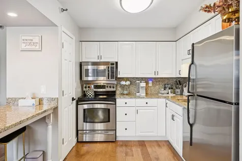 78 10th Street E Saint Paul MN 55101
