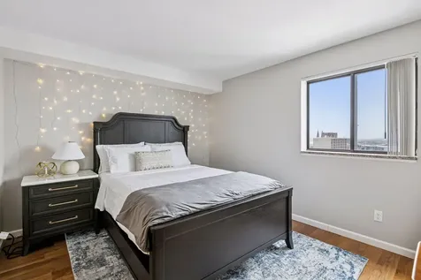 78 10th Street E Saint Paul MN 55101