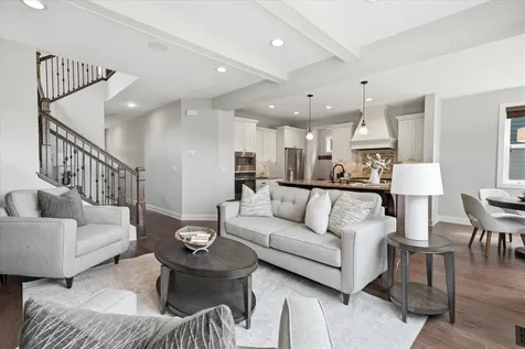 7495 Laurel Point Golden Valley MN 55426