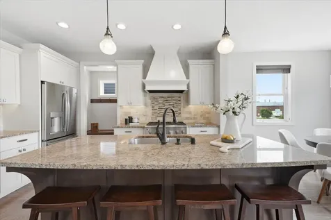 7495 Laurel Point Golden Valley MN 55426