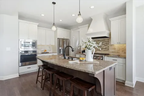 7495 Laurel Point Golden Valley MN 55426