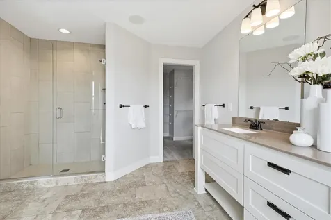 7495 Laurel Point Golden Valley MN 55426
