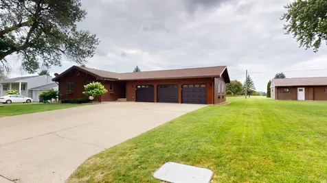 2017 Highland Avenue Albert Lea MN 56007
