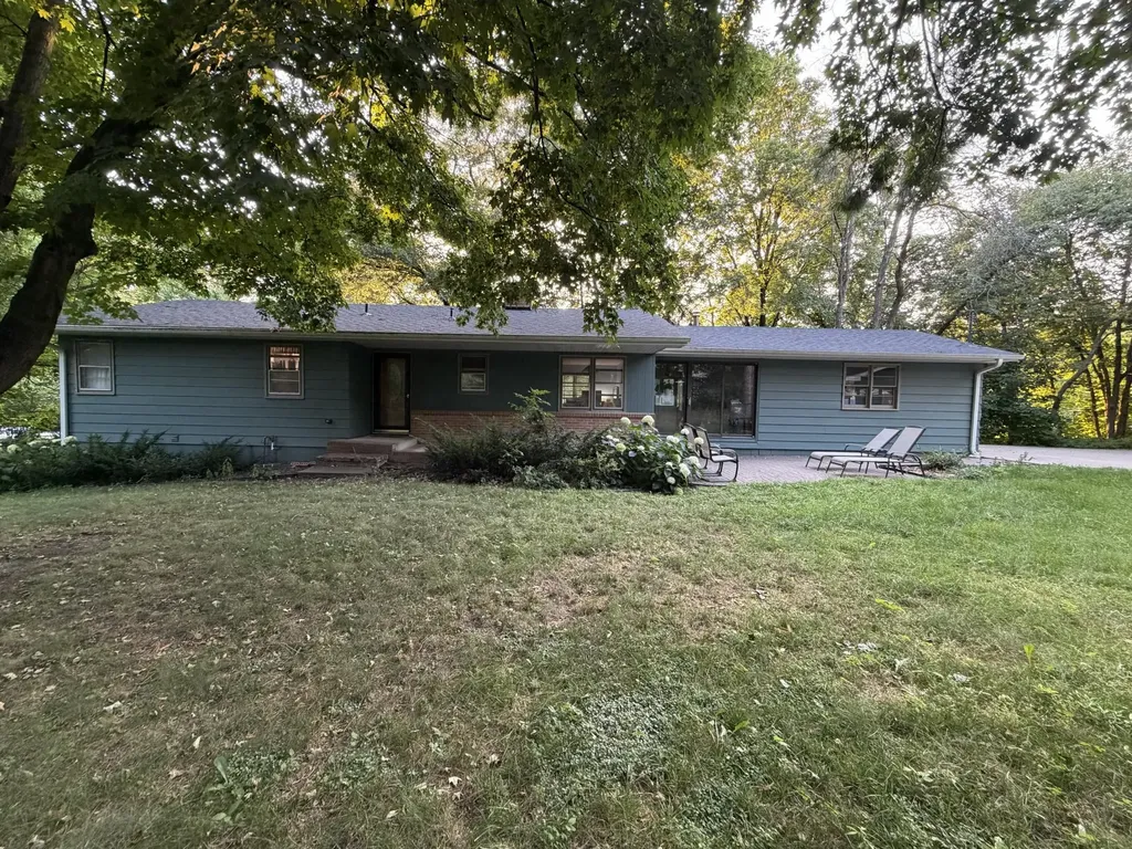 16925 13th Avenue N Plymouth MN 55447