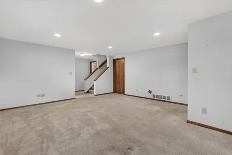 5216 Gemstone Lane NW Rochester MN 55901