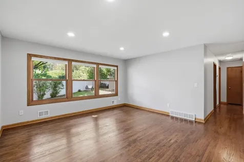 443 Cord Circle New Brighton MN 55112