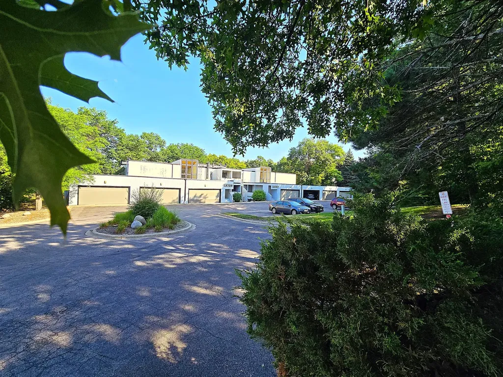 13707 Nicollet Avenue Burnsville MN 55337