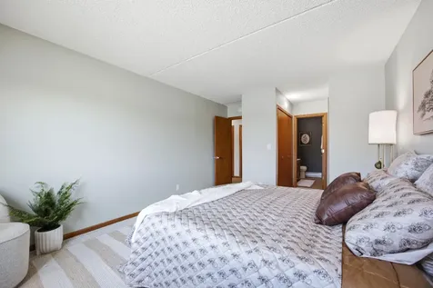 2326 20th Avenue S Fargo ND 58103