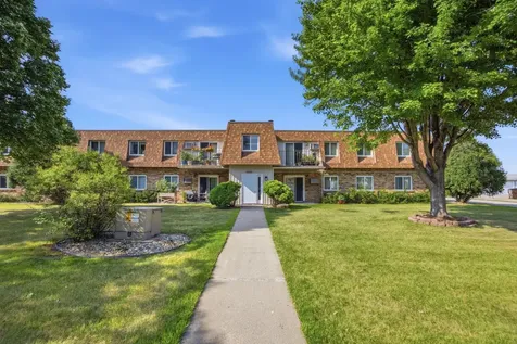 2326 20th Avenue S Fargo ND 58103