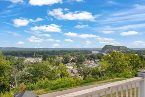 1821 Grandview Avenue Red Wing MN 55066
