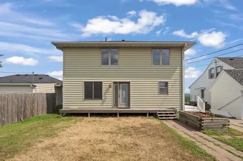 1821 Grandview Avenue Red Wing MN 55066