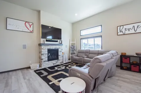 4887 Hampton Circle S Moorhead MN 56560