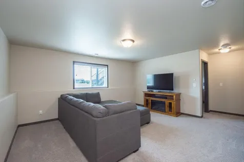4887 Hampton Circle S Moorhead MN 56560