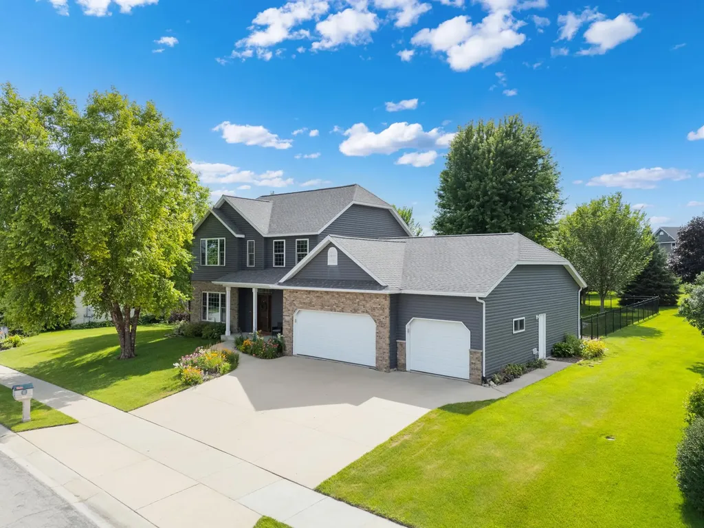 5005 Scenic Oak Drive SW Rochester MN 55902