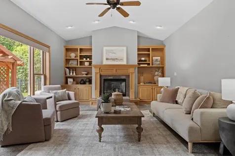 5005 Scenic Oak Drive SW Rochester MN 55902
