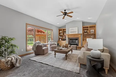 5005 Scenic Oak Drive SW Rochester MN 55902