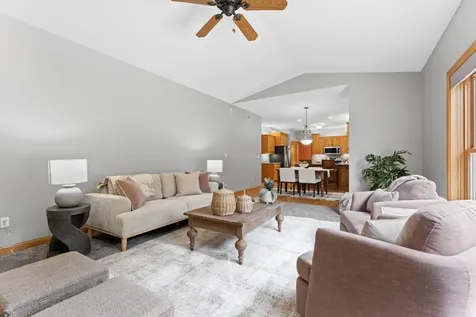 5005 Scenic Oak Drive SW Rochester MN 55902